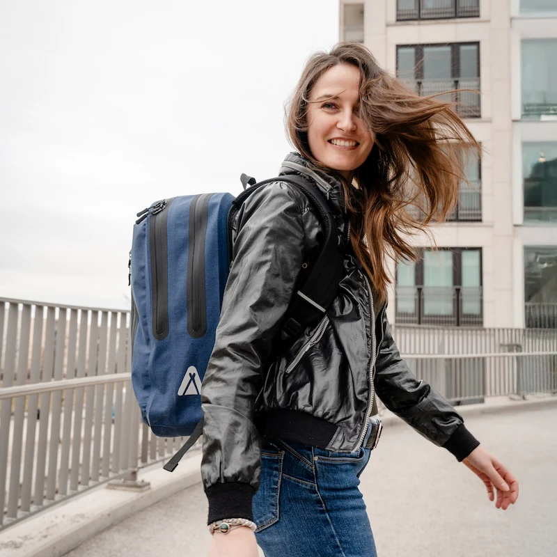 ANIK 28 | Geräumiger, wasserabweisender Rucksack mit Laptopfach - Image 3